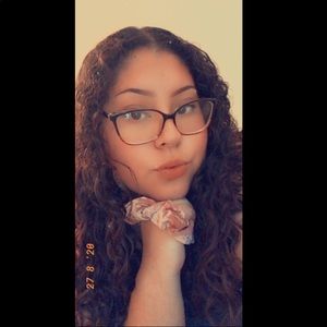 Meet your Posher, Beatriz